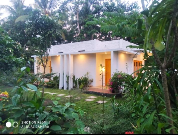 Cemare Cottage Lembar  Exterior foto